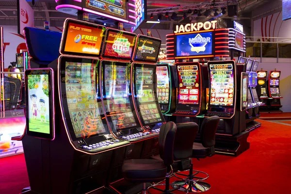 Live sportsbook interface showing Asian Games tournament schedules and odds